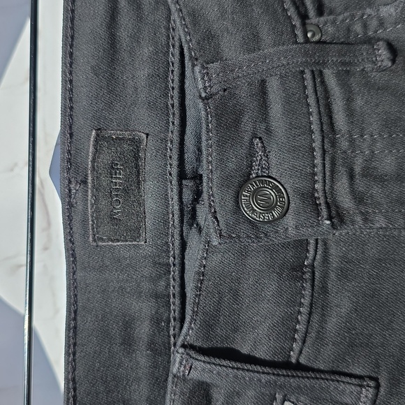 MOTHER The Insider Crop Step Fray Jeans in Not Guilty | Black | Size 24 - Picture 9 of 12